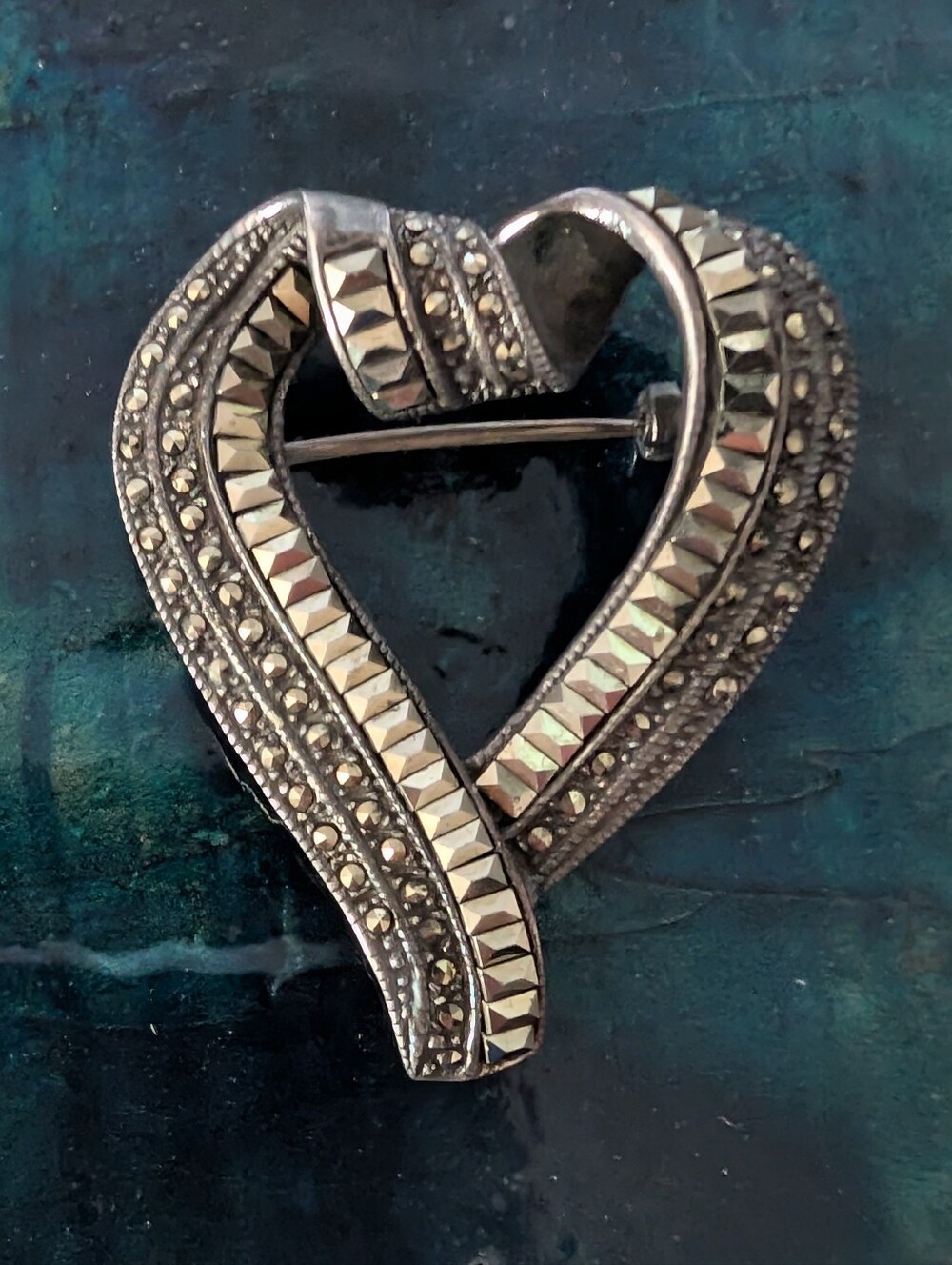 Large Vintage Solid Sterling Silver Marcasite Art Deco Heart Brooch